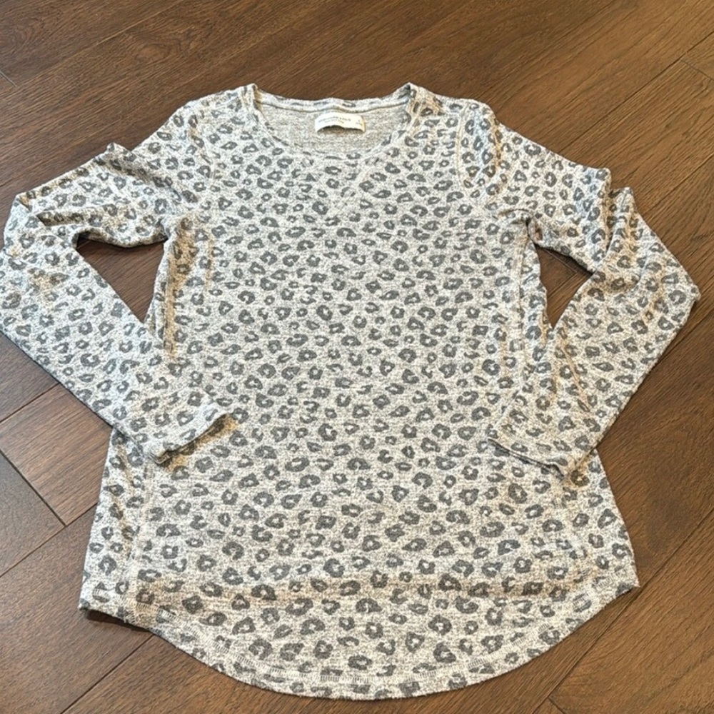 Gray Leopard Print Long Sleeve Top